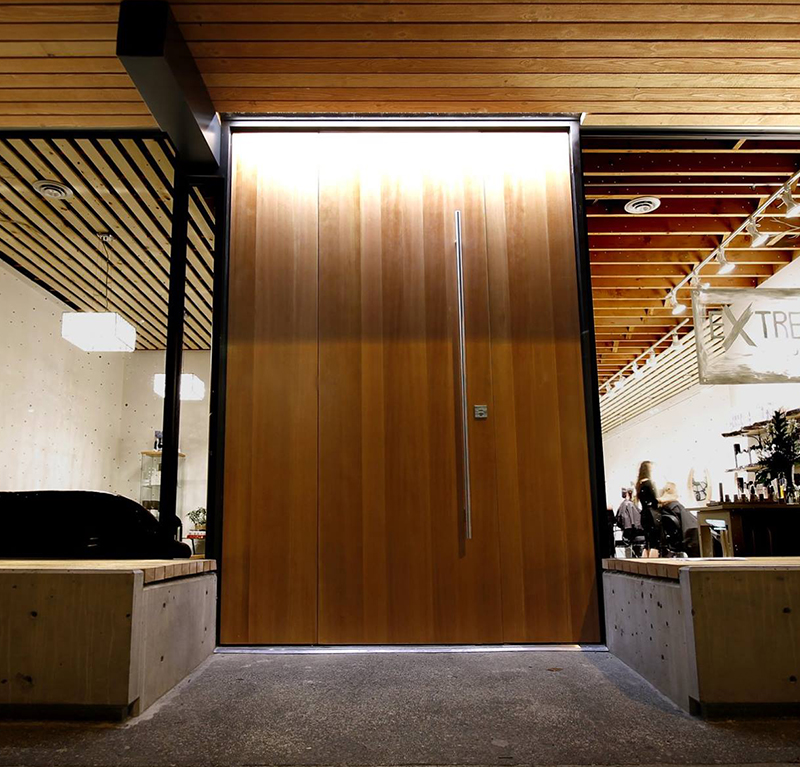 salon_door crop